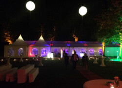 Festzelt mit Beleuchtung u. Terrasse Festzelt mit Beleuchtung u. Terrasse