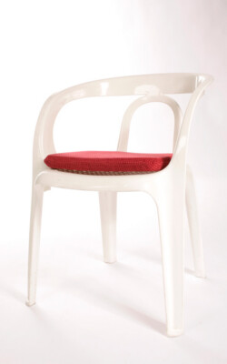 mit Sitzkissen in rot mit Sitzkissen in rot