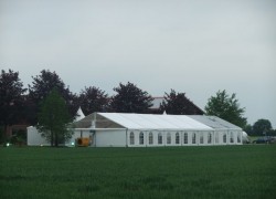 Exklusiv-Zelt mit transparenter Dachplane und Heizung Exklusiv-Zelt mit transparenter Dachplane und Heizung